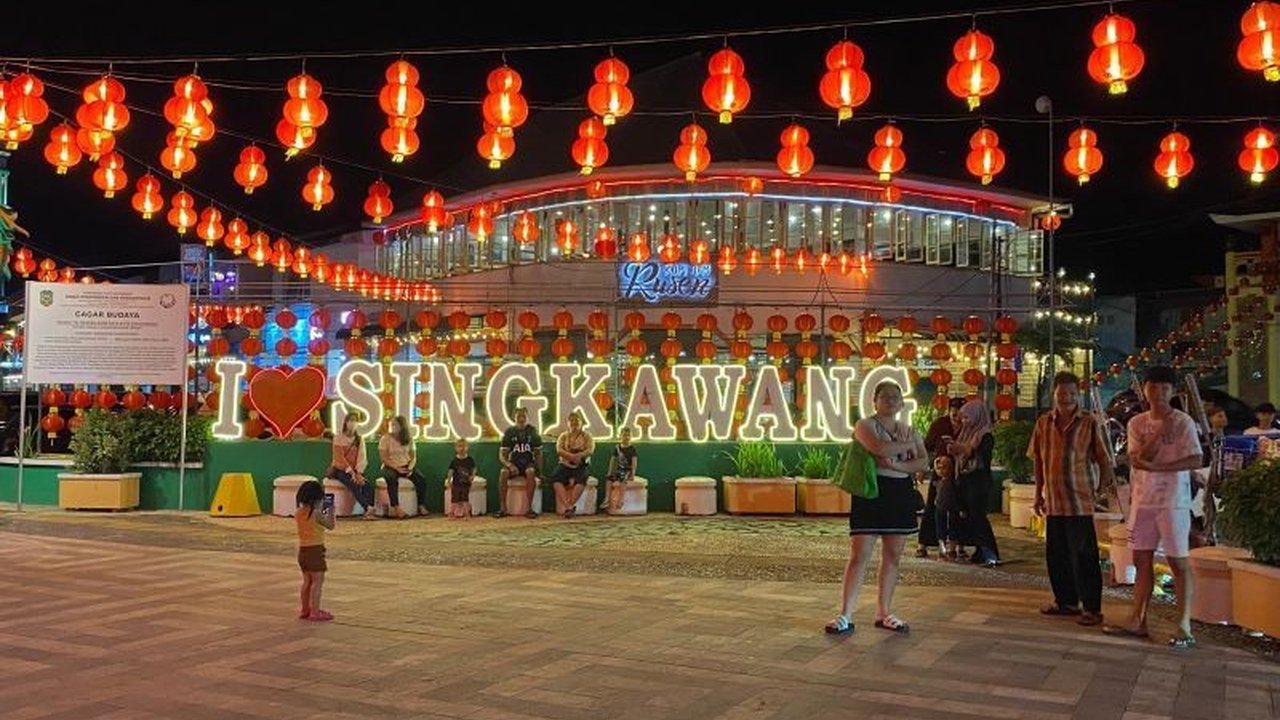 Festival Cap Go Meh Singkawang masuk 10 besar event terbaik di Indonesia, menyedot ratusan ribu wisatawan dan berpotensi menjadi event internasional pada 2026.