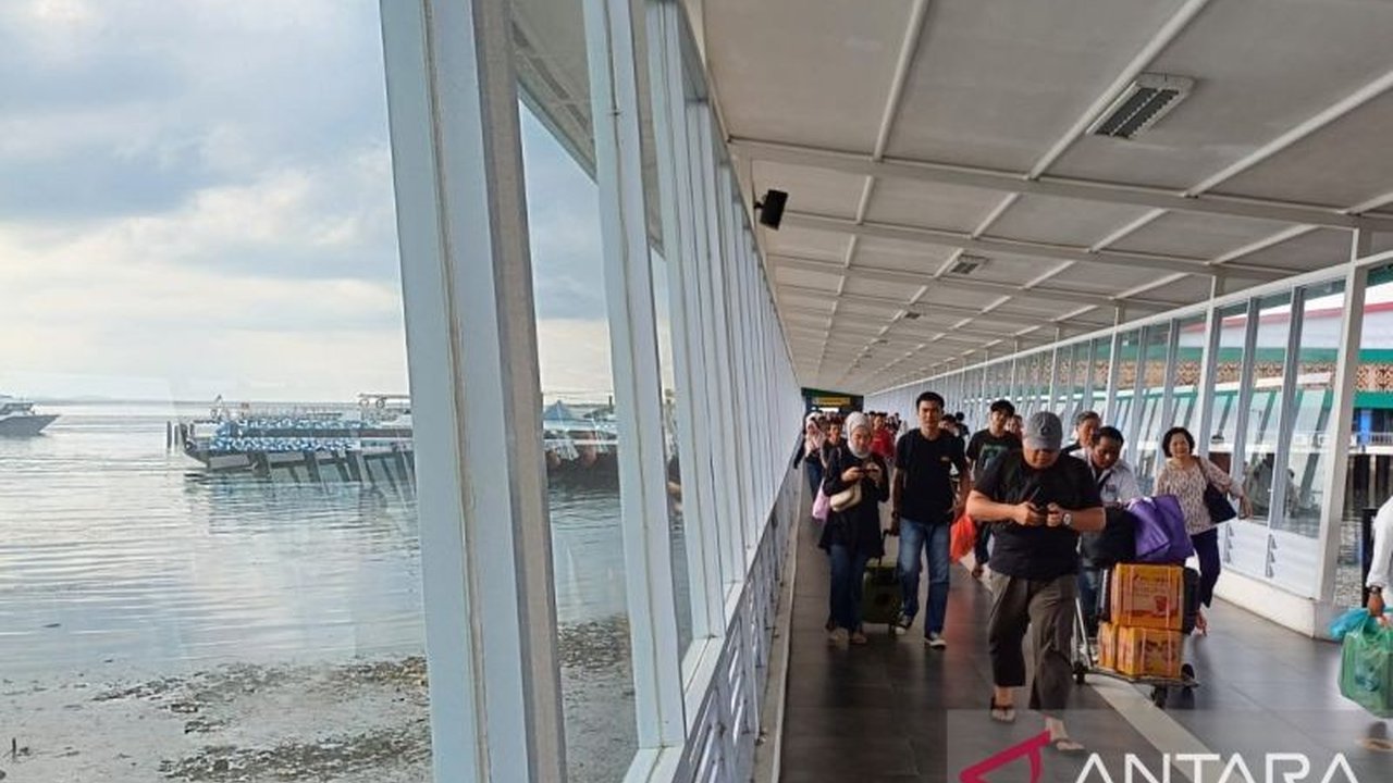 Pelindo Cabang Tanjungpinang menaikkan tarif masuk terminal penumpang Pelabuhan Sri Bintan Pura (SBP) mulai 1 Februari 2025, setelah mempertimbangkan biaya operasional dan kenaikan UMK.