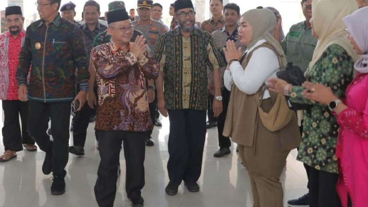 Provinsi Kepulauan Bangka Belitung kekurangan 1.291 guru, mendorong Penjabat Gubernur untuk meminta kebijakan Mendikbudristek terkait rekrutmen guru P3K dan PNS serta penugasan guru di sekolah swasta.