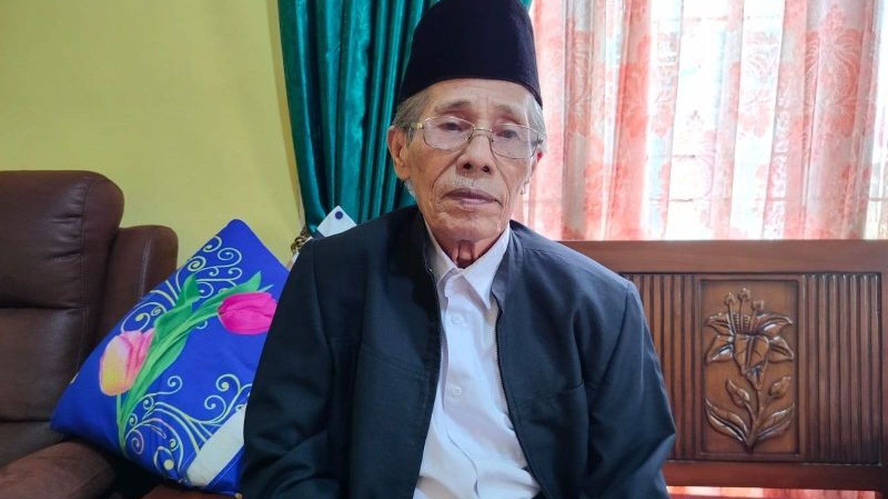 Koperasi Unit Desa (KUD) Tiku Lima Jorong, Agam, Sumatera Barat, mengalokasikan Rp800 juta untuk membangun empat ruang kelas baru di SDN 24 Muaro Putih dan SMPN 3 Tanjung Mutiara pada tahun 2025, sebagai bentuk dukungan terhadap pendidikan di daerah terse