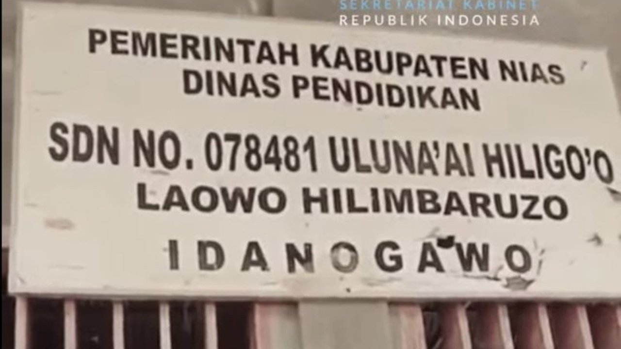 Menyusul keluhan viral siswa SDN 078481 Nias soal minimnya guru, Setkab mengusulkan pembangunan rumah guru, jembatan, dan akses listrik untuk mengatasi kendala geografis.