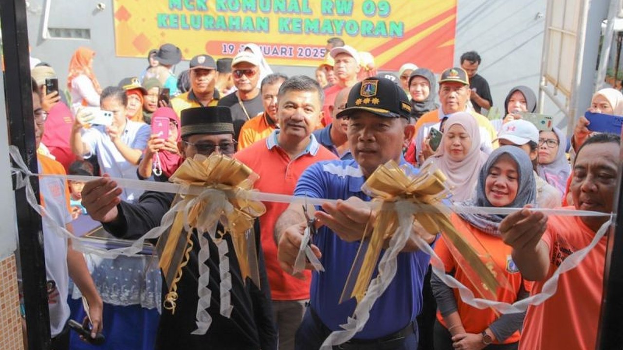 Pemkot Jakarta Pusat operasikan MCK komunal di Kemayoran untuk percepat program 'stop' buang air besar sembarangan, edukasi warga dan pembangunan sanitasi jadi kunci.
