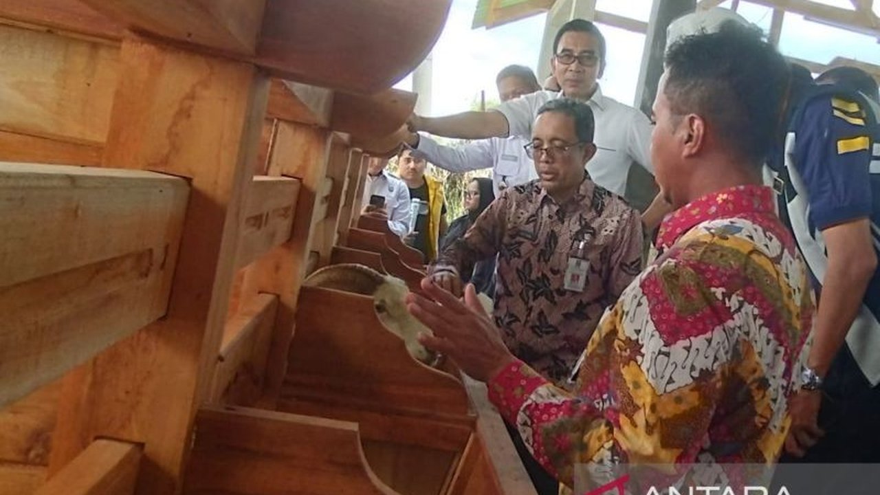 Kementerian Hukum dan HAM (Kemenkumham) berencana mengembangkan peternakan domba Garut di Nusakambangan sebagai program pembinaan warga binaan dan pelatihan keterampilan, bekerja sama dengan pihak terkait serta melibatkan warga binaan dan pegawai lapas.