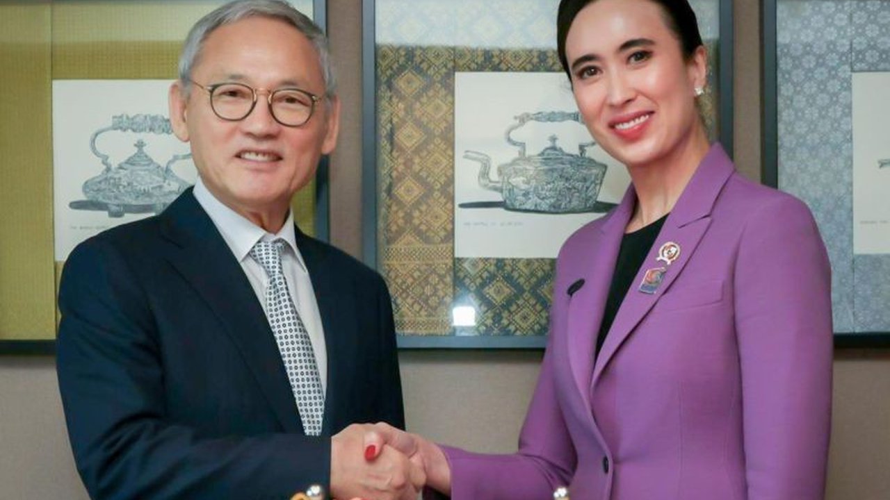 Partisipasi Indonesia di ASEAN Tourism Forum (ATF) 2025 di Johor Bahru, Malaysia, bertujuan memperkuat kerja sama regional dan mempromosikan pariwisata berkualitas, serta membahas kerja sama potensial dengan Korea Selatan.