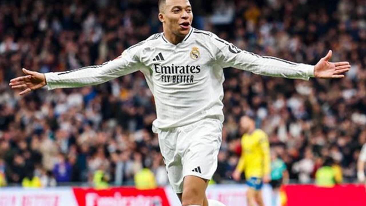 Kylian Mbappe telah beradaptasi dengan baik di Real Madrid, mencetak dua gol dalam kemenangan atas Las Palmas yang membawa Los Blancos ke puncak klasemen La Liga, sekaligus membungkam kritik atas penampilannya di awal musim.