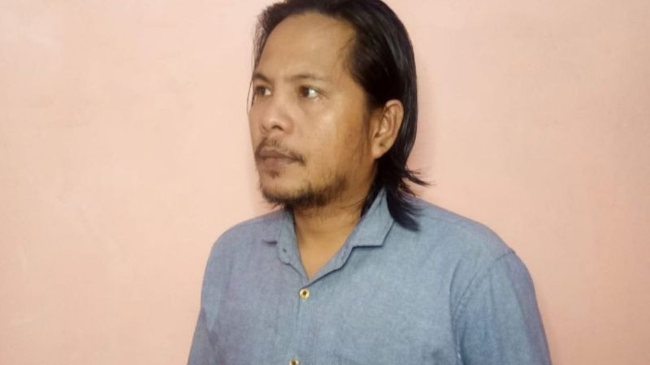 Disnaker Sulbar meminta perusahaan di Sulawesi Barat meningkatkan keselamatan kerja setelah 44 kasus kecelakaan kerja tercatat pada tahun 2024,  menekankan pentingnya lingkungan kerja aman, pelatihan K3, dan peralatan kerja yang layak.