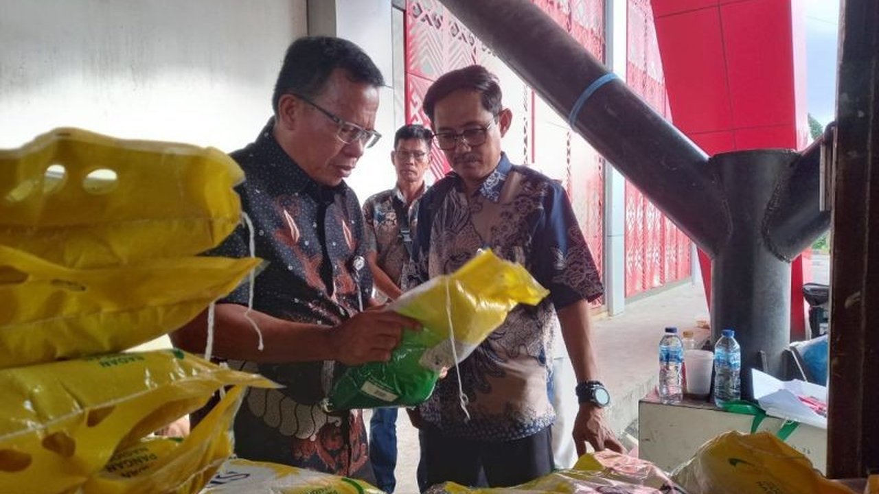 Bulog Sulawesi Utara dan Gorontalo mempercepat distribusi beras stabilisasi pasokan dan harga pangan (SPHP) setiap hari untuk menjaga ketersediaan dan harga beras tetap terjangkau bagi masyarakat.