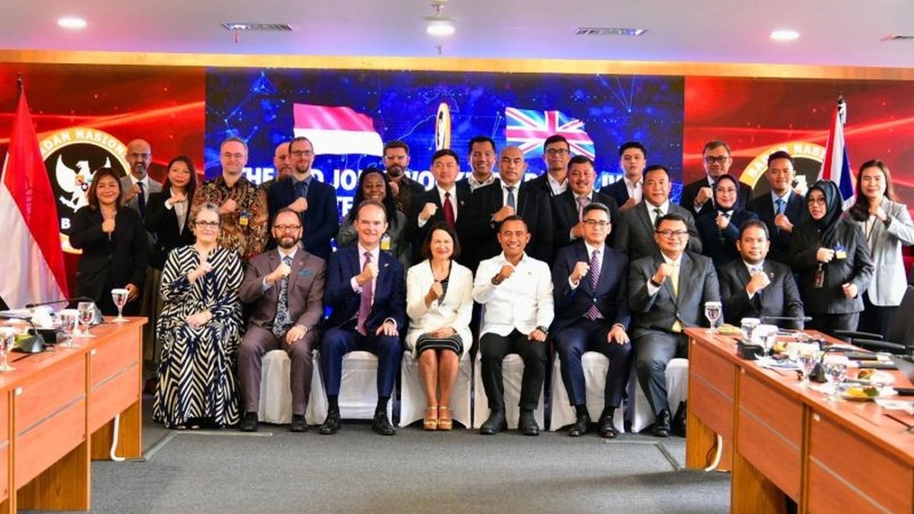 Indonesia, dalam pertemuan dengan Inggris, menekankan pentingnya kerja sama internasional dalam menangani anak yang terasosiasi dengan terorisme, termasuk pencegahan, rehabilitasi, dan penegakan hukum.