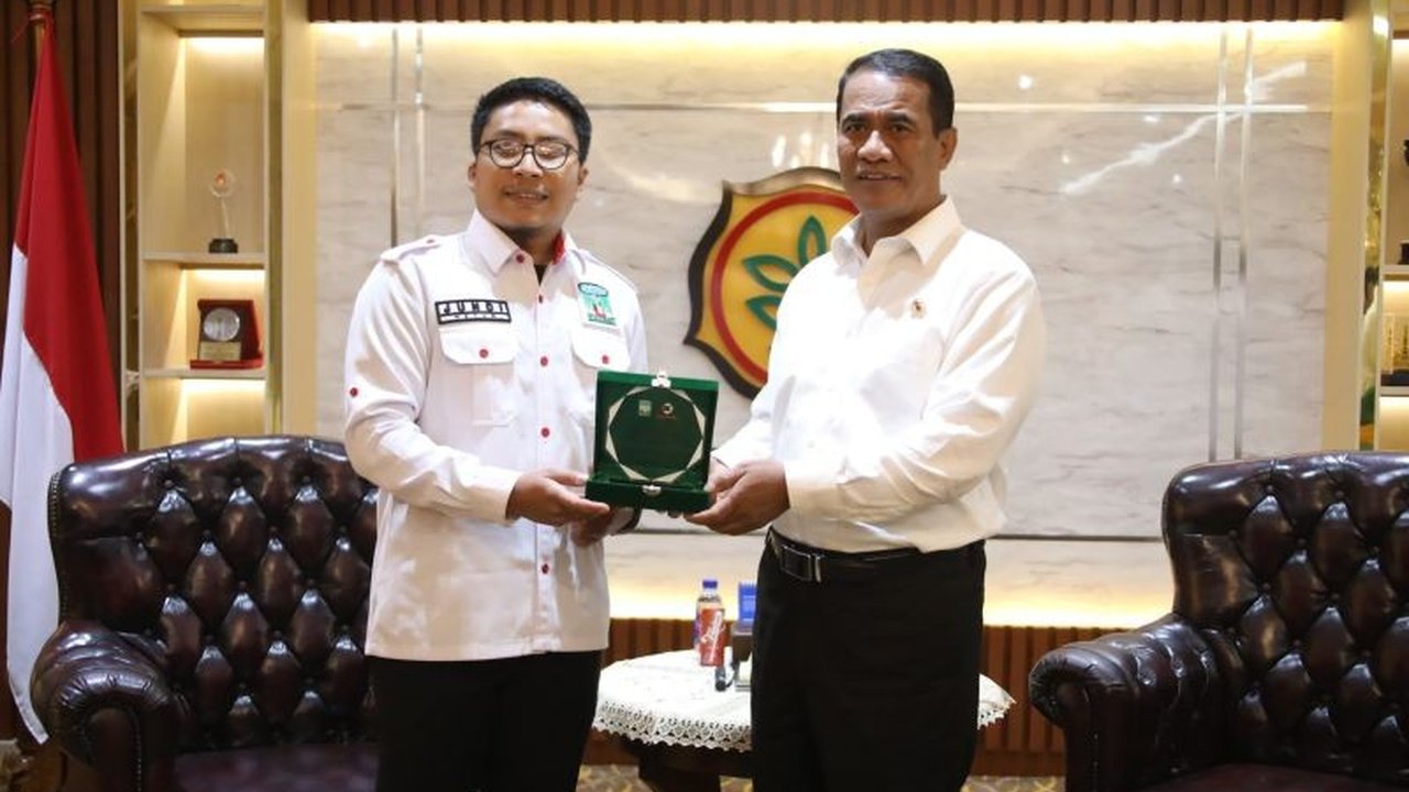 Kesatuan Aksi Mahasiswa Muslim Indonesia (KAMMI) menyatakan dukungan penuh terhadap program Brigade Pangan Kementerian Pertanian untuk mempercepat swasembada pangan nasional dengan mengerahkan 40.000 kadernya.