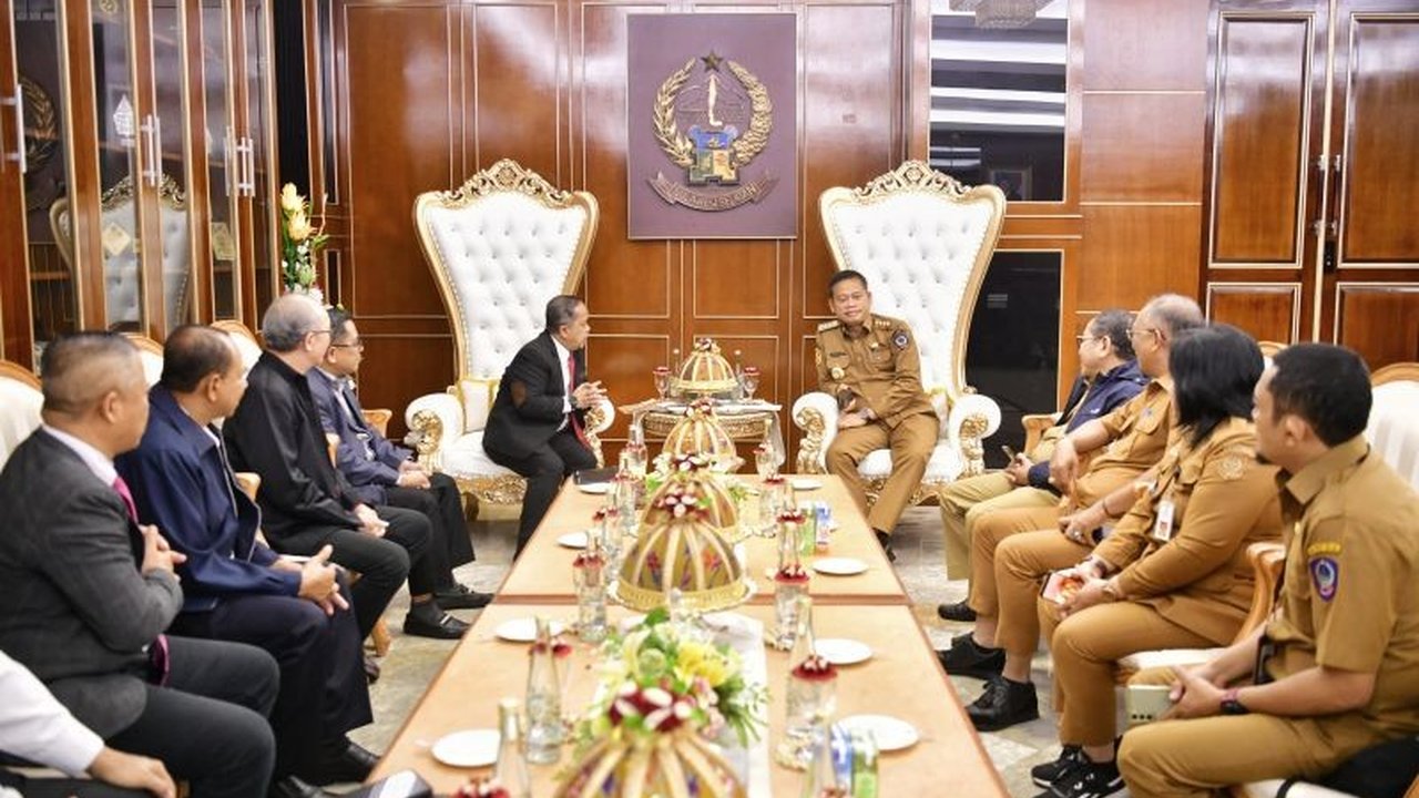 PHRI Sulawesi Selatan meminta dukungan pemerintah untuk pengembangan industri perhotelan di tengah rencana penghematan anggaran dan pajak yang tinggi, serta berharap sinergi untuk menjaga pertumbuhan ekonomi.