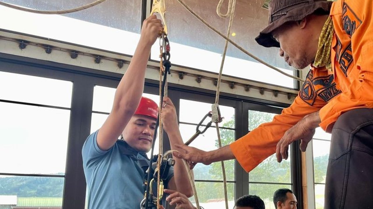 PT PLN UID Sulselrabar membentuk tim reaksi cepat (TRC) pasca pelatihan kesiapsiagaan bencana di Malino, untuk menangani situasi darurat dan melindungi aset, pegawai, serta masyarakat.