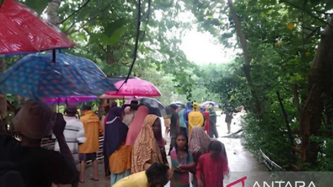 Warga Dompu Hilang Terseret Banjir, Pencarian Masih Berlangsung