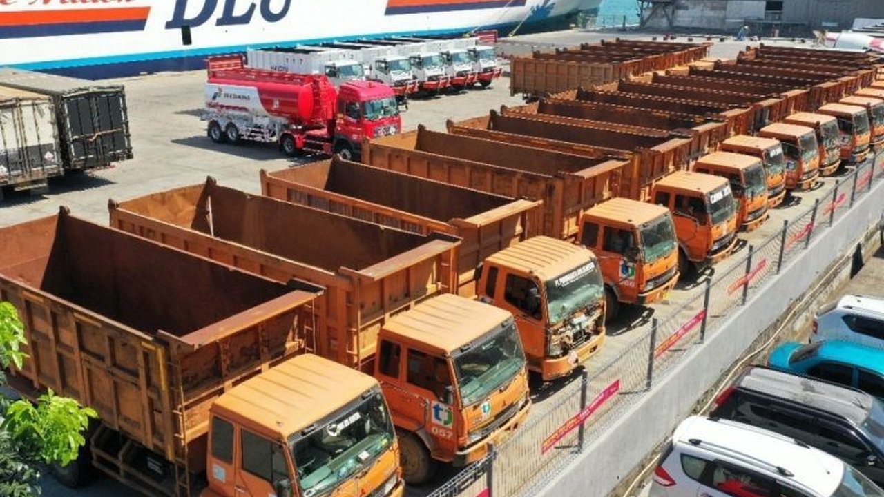 Ibu Kota Nusantara (IKN) mendorong peningkatan kinerja Pelindo Regional 4 pada 2024, ditandai dengan lonjakan arus kapal dan peti kemas yang signifikan, didorong oleh proyek pembangunan IKN dan peningkatan permintaan barang konsumsi.