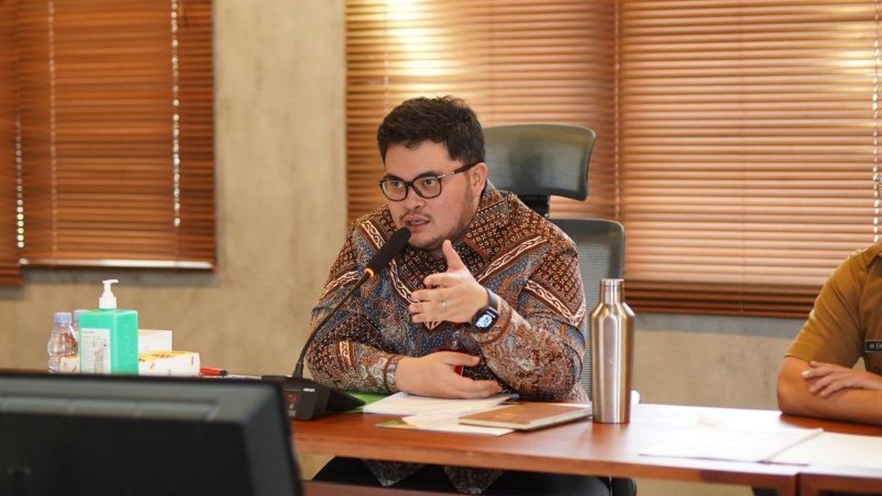 Pemkab Kediri mendorong sinergi program Baznas dengan program pemerintah untuk percepatan pembangunan, khususnya dalam penanggulangan kemiskinan, kesehatan, dan pendidikan, ditandai dengan capaian pengumpulan ZIS yang melampaui target.