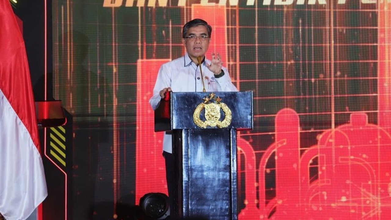 Menteri Ketenagakerjaan dan Kapolri meluncurkan Desk Ketenagakerjaan Polri 2025 untuk memberikan kepastian hukum dan solusi bagi permasalahan ketenagakerjaan di Indonesia, demi terciptanya lingkungan kerja yang kondusif dan peningkatan daya saing bangsa.