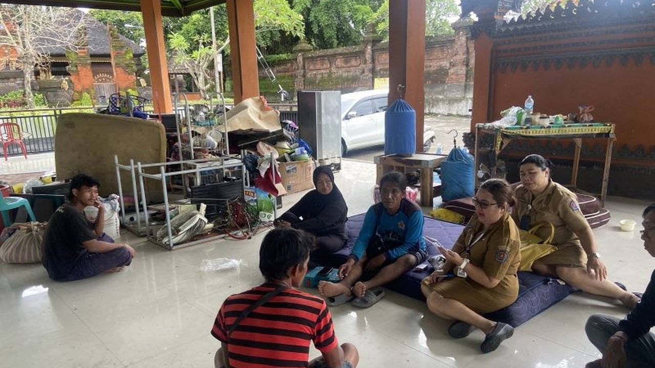 Bencana longsor di Ubung Kaja, Denpasar, Bali, menewaskan 5 orang dan menyisakan trauma bagi 3 korban selamat yang hendak berangkat kerja ke proyek pembangunan bored pile di Pantai Nyanyi.