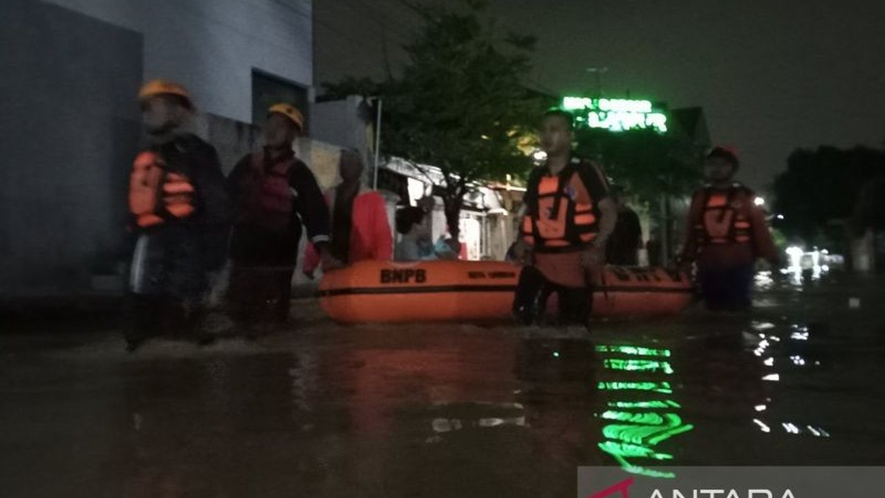 BPBD Kota Cirebon fokus pada pemulihan pascabanjir yang melanda sembilan kelurahan, membantu 6.312 KK terdampak, dan melakukan perbaikan drainase untuk mencegah banjir susulan.
