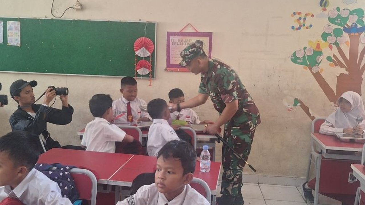 Setelah dua pekan berjalan, Dandim 0508/Depok dan Disdik Kota Depok melakukan evaluasi dan koordinasi untuk memastikan kelancaran program Makan Bergizi Gratis (MBG) di sekolah-sekolah Depok, mengatasi kendala distribusi dan kesiapan dapur.