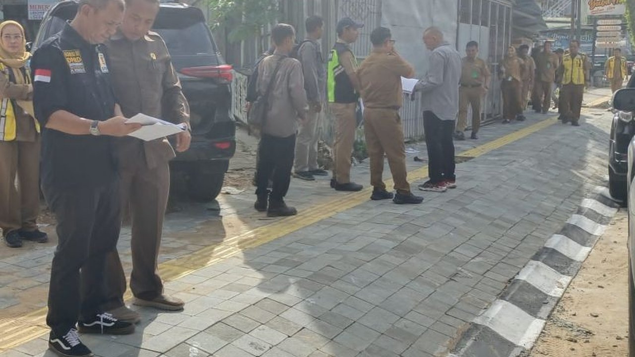 Dinas PUPR Banjarbaru memprioritaskan penataan trotoar dan peningkatan kualitas jalan di tahun 2025 dengan anggaran miliaran rupiah untuk beberapa proyek infrastruktur guna meningkatkan aksesibilitas dan kenyamanan warga.