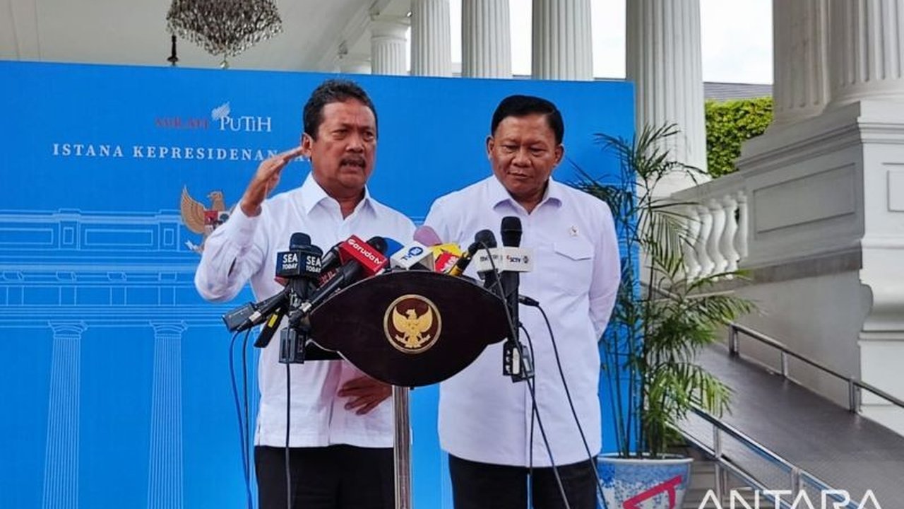 Menteri KKP Sakti Wahyu Trenggono memastikan pembongkaran pagar laut di perairan Tangerang, Banten sepanjang 30,16 kilometer akan dilakukan pada Rabu (22/1) bersama TNI AL, setelah sebelumnya dilakukan koordinasi dan evaluasi.