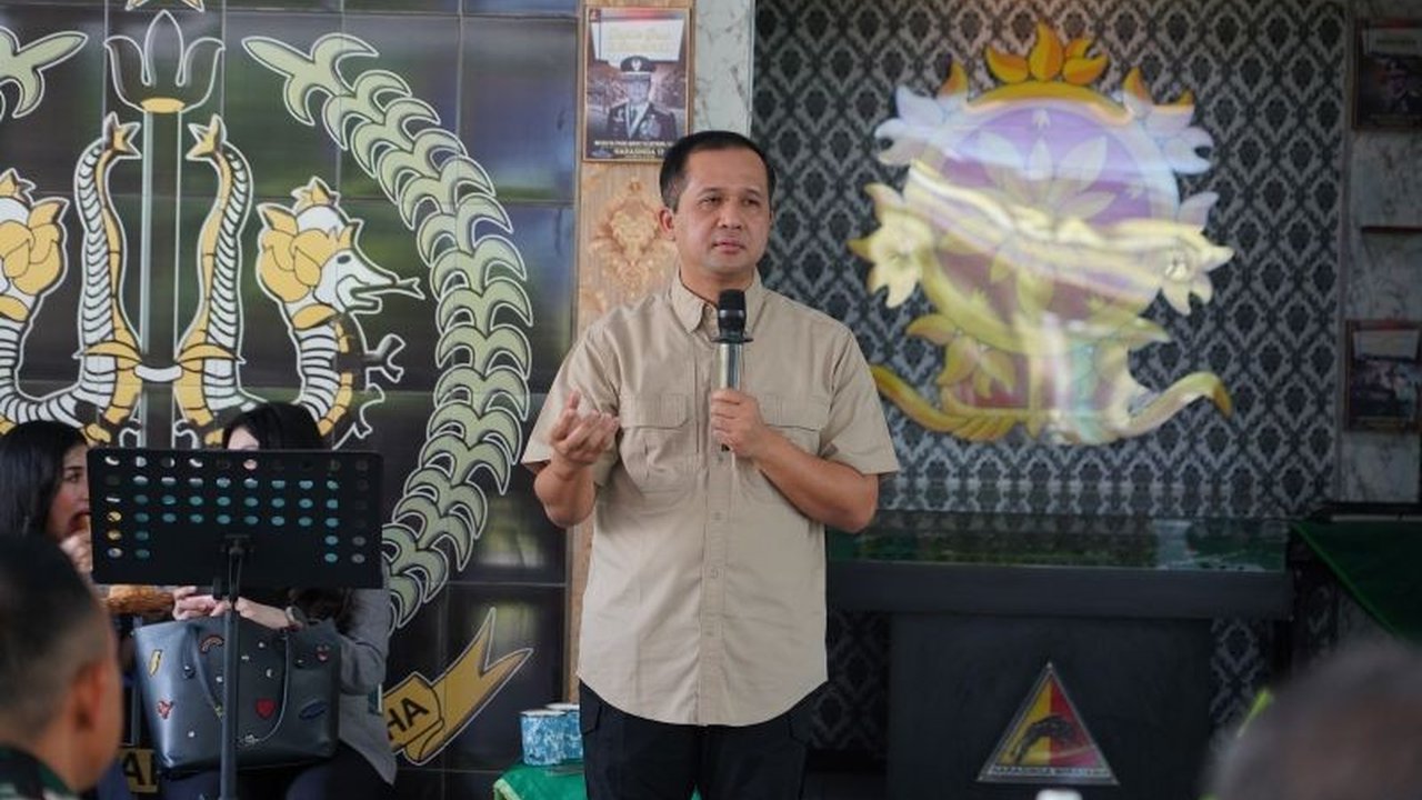 Pemerintah Indonesia berencana membantu anak muda Papua membangun ketahanan pangan daerah melalui program transmigrasi lokal dan pengembangan pendidikan di kawasan transmigrasi.