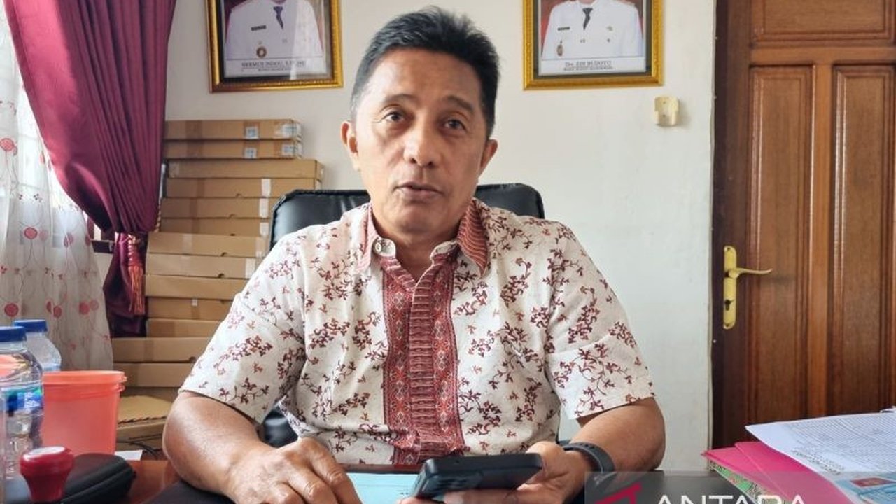 Dinas Kependudukan dan Pencatatan Sipil (Disdukcapil) Manokwari, Papua Barat, mempercepat pendataan Orang Asli Papua (OAP) tahun ini untuk memastikan penyaluran program Otsus tepat sasaran, menargetkan minimal 50.000 OAP terdata dari total sekitar 100.000