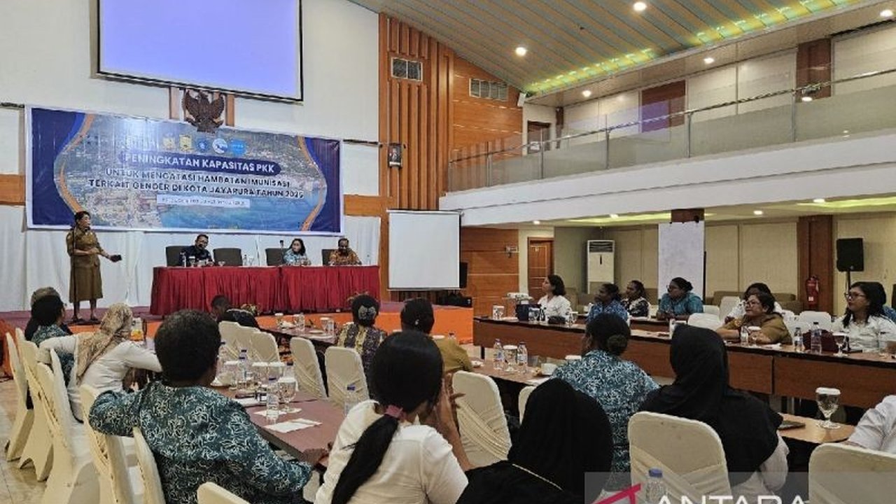 Dinas Kesehatan Kota Jayapura berkolaborasi dengan UNICEF untuk meningkatkan kapasitas kader PKK dalam mendukung cakupan imunisasi dasar lengkap bagi anak-anak di Kota Jayapura hingga tahun 2025, guna mengatasi rendahnya angka imunisasi polio.