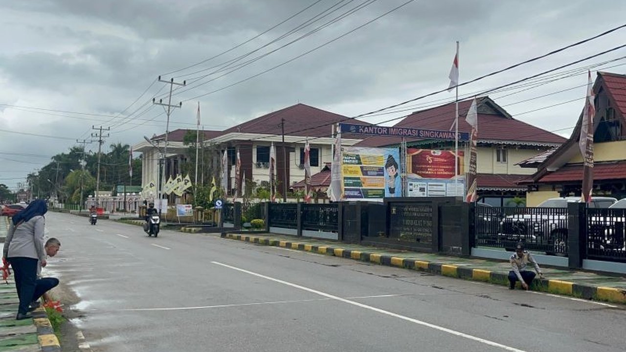 Dishub Kota Singkawang mengusulkan anggaran untuk pemasangan pita kejut di beberapa perempatan rawan kecelakaan guna meminimalisir angka kecelakaan lalu lintas di Singkawang, Kalimantan Barat.