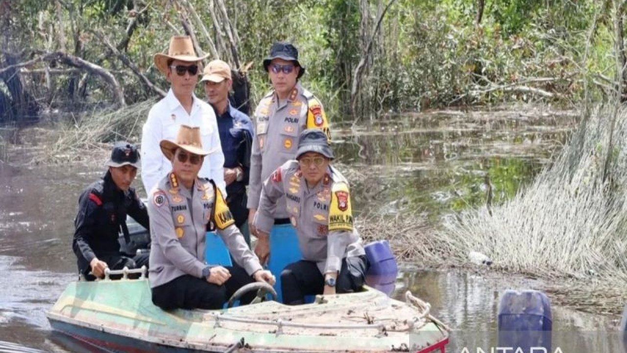 Polda Kalsel aktif mendampingi petani Kalimantan Selatan dalam program swasembada jagung nasional, memberikan bantuan teknis dan pengamanan untuk mencapai target satu juta hektar serta meningkatkan kesejahteraan petani.
