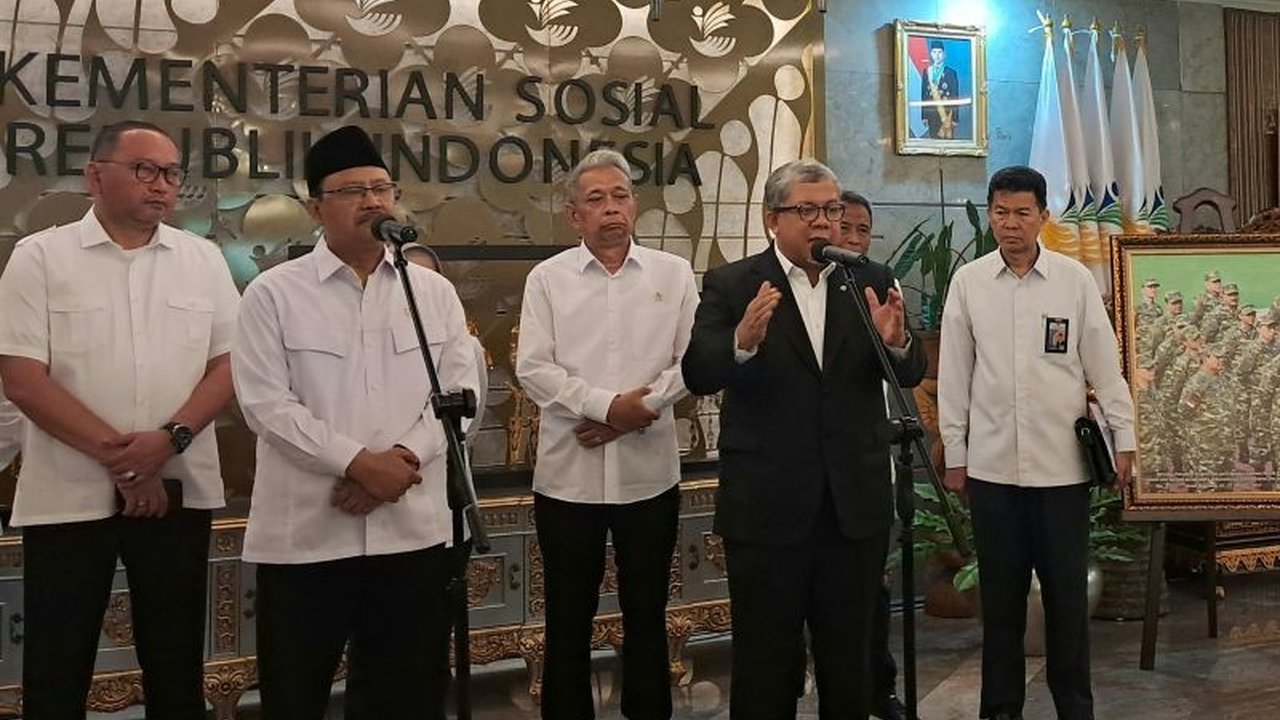 Kementerian Perumahan dan Kawasan Pemukiman (Kemperkim) telah menyiapkan 5.000 unit rumah portabel untuk daerah rawan bencana di Indonesia, berkolaborasi dengan BNPB, guna mempercepat respons terhadap bencana dan meminimalisir dampaknya bagi masyarakat.