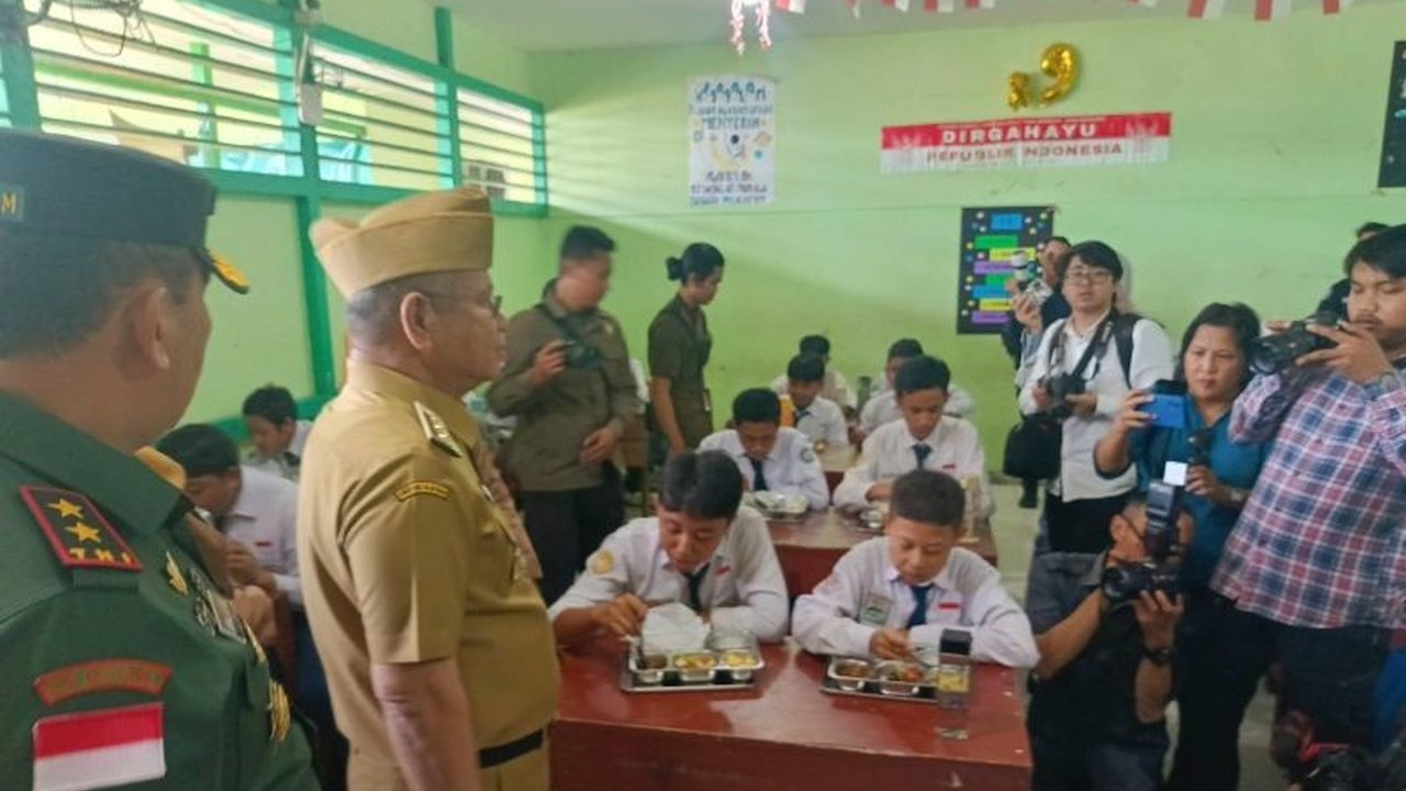 Pemerintah Provinsi Kalimantan Barat (Kalbar) percepat program Makan Bergizi Gratis untuk 1,1 juta siswa, dimulai di Pontianak dan Ngabang, dengan dukungan BPKP dan target menjadi model nasional.