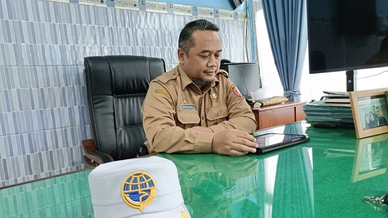 Pemkab Bojonegoro mengalokasikan Rp7,4 miliar dalam APBD 2025 untuk program angkutan pelajar gratis, melanjutkan uji coba sukses yang menekan angka kecelakaan lalu lintas pelajar.
