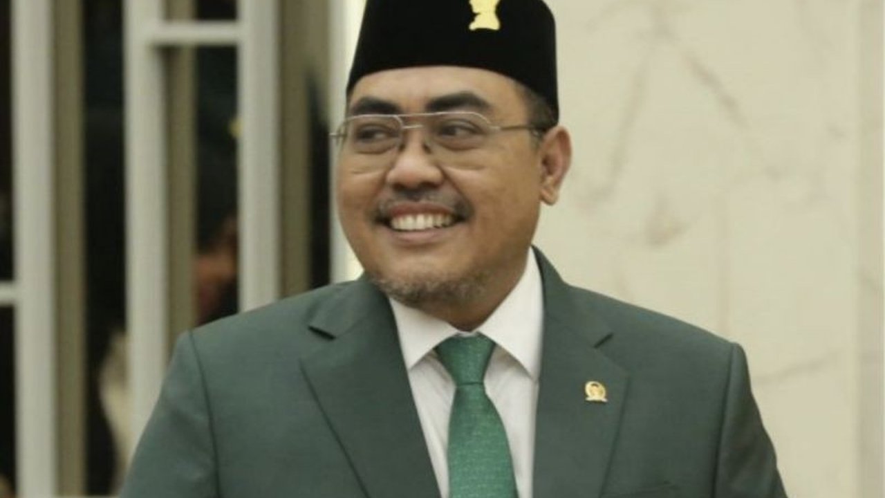 Wakil Ketua Banggar DPR mengapresiasi kinerja 100 hari pertama pemerintahan Presiden Prabowo yang mendapat apresiasi publik, namun meminta pemerintah tetap fokus dan responsif terhadap berbagai tantangan.