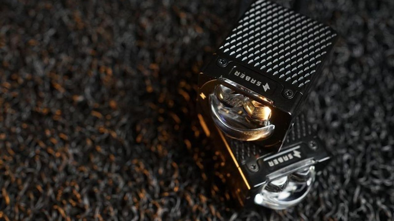 Saber Industries, produsen aftermarket lokal, unjuk gigi di Osaka Auto Messe 2025 lewat kampanye 'Great of Indonesia' oleh NMAA, membuktikan kualitas produk dan SDM Indonesia bersaing di pasar global.