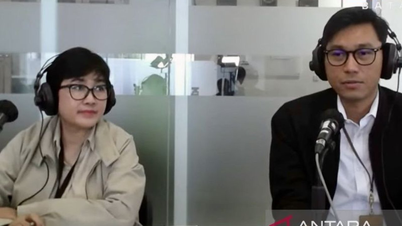 OJK Kepri dan BPS Kepri berkolaborasi melakukan survei literasi dan inklusi keuangan masyarakat Kepri untuk meningkatkan pemahaman dan pemanfaatan produk keuangan, dengan fokus utama di Batam, Tanjungpinang, dan Bintan.