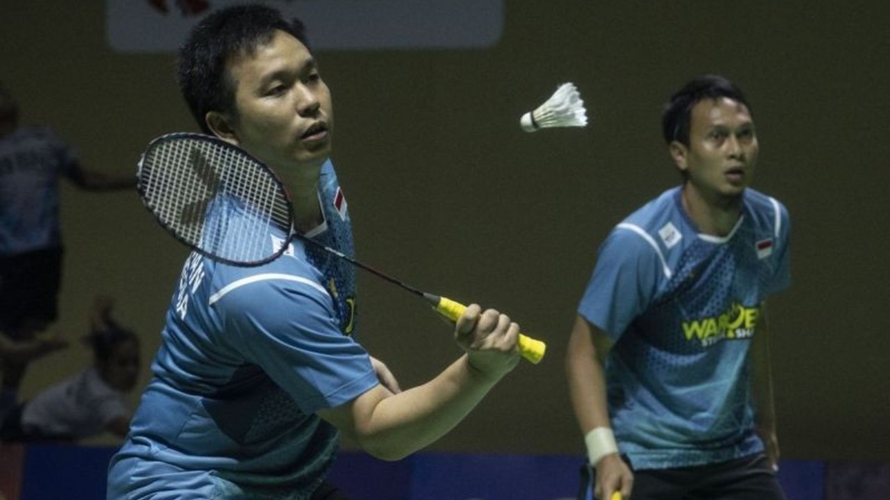 Pasangan ganda putra legendaris bulu tangkis Indonesia, Hendra Setiawan/Mohammad Ahsan, akan menggelar acara perpisahan di final Indonesia Masters 2025 pada 26 Januari 2025 di Istora Senayan, sebagai bentuk apresiasi atas kontribusi luar biasa mereka sela