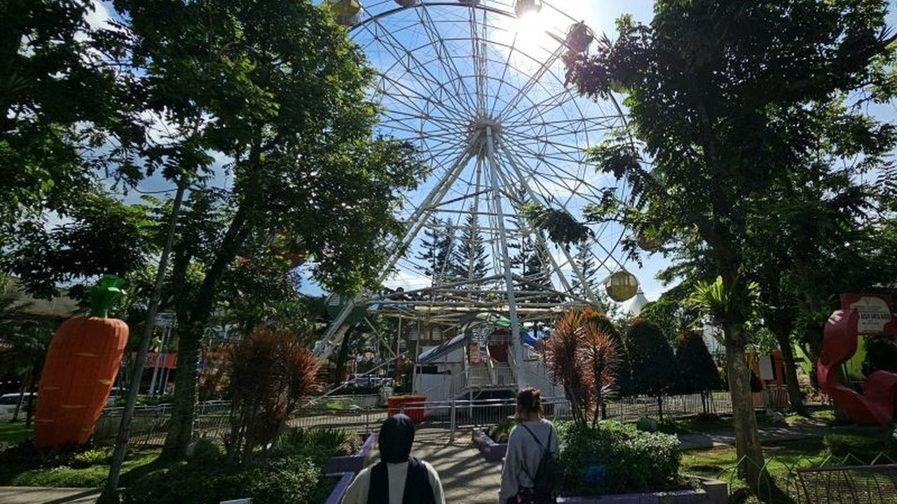 Kunjungan wisatawan ke Kota Batu pada tahun 2024 mencapai 10.875.000 orang, meningkat 8 persen dari tahun sebelumnya, didorong oleh strategi promosi, inovasi pelaku wisata, dan keamanan selama Pemilu.