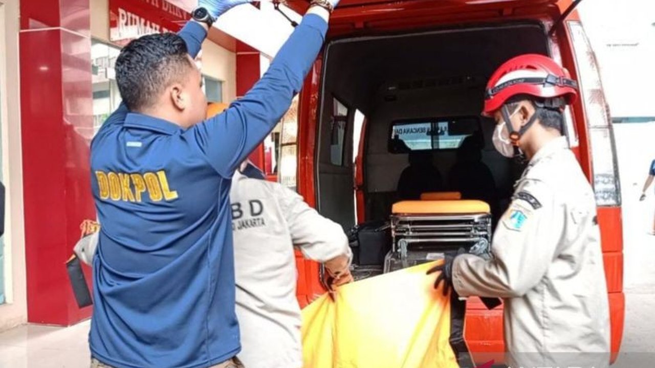 Rumah Sakit Polri Kramat Jati kesulitan identifikasi jenazah korban kebakaran Glodok Plaza akibat luka bakar derajat empat dan status bencana terbuka yang mempersulit pendataan korban.