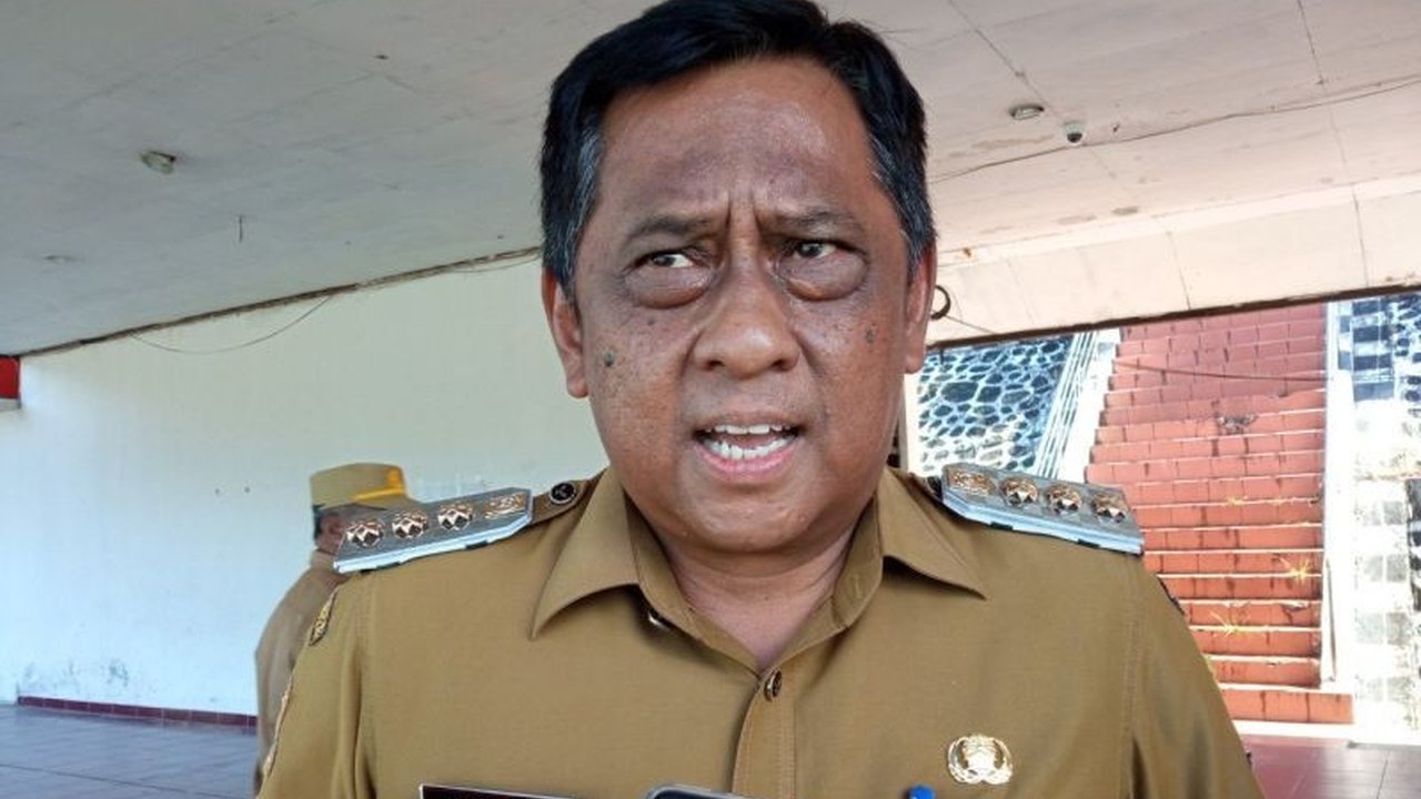 Pj Bupati Jayapura, Samuel Siriwa, meminta kerja sama kontraktor dan OPD untuk menyelesaikan tunggakan pembayaran proyek dengan verifikasi data yang akurat dan transparan guna mencegah kerugian bagi semua pihak.