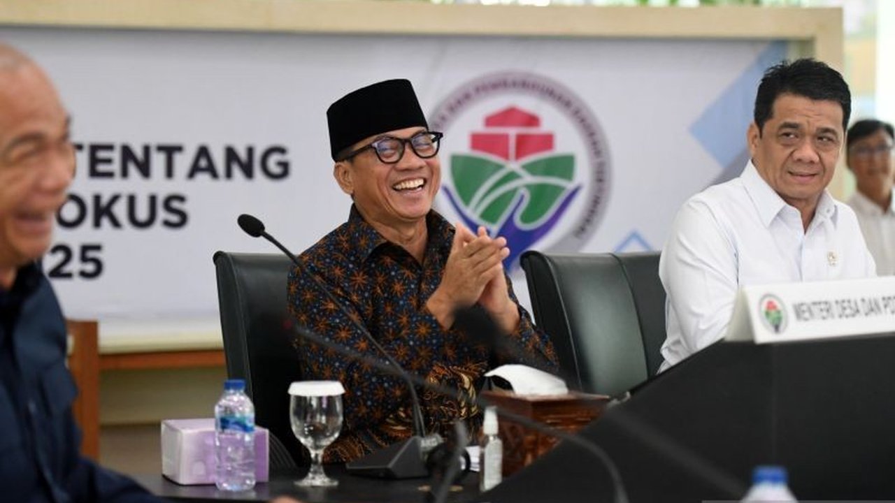 Menteri Desa PDT meminta pemerintah desa mengalokasikan minimal 20% dari total dana desa (Rp71 triliun) untuk ketahanan pangan pada tahun 2025, sesuai Permendes 2/2024.
