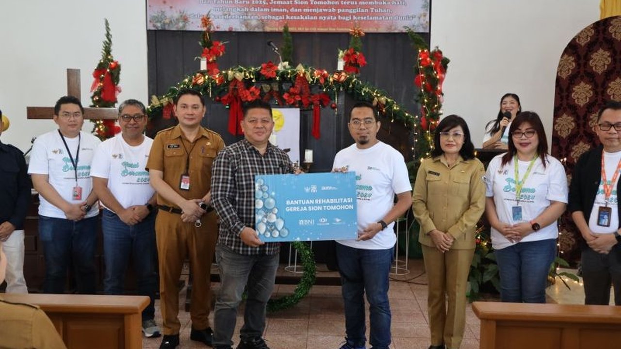 Dalam semangat Natal, BNI bersama Indonesia Re dan Garuda Indonesia melakukan CSR di Tomohon, Sulut, dengan merehabilitasi Gereja Sion dan memberikan bantuan kepada petugas kebersihan.