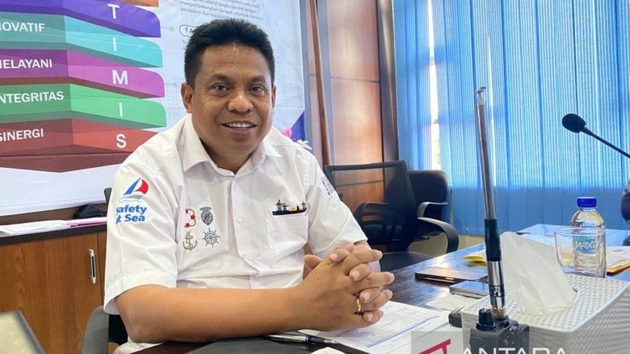 KSOP Kelas II Kendari berhasil melampaui target pendapatan PNBP tahun 2024 dengan raihan Rp10,8 miliar, melampaui target awal Rp10,2 miliar dari Kemenhub, dan optimis menatap target 2025.