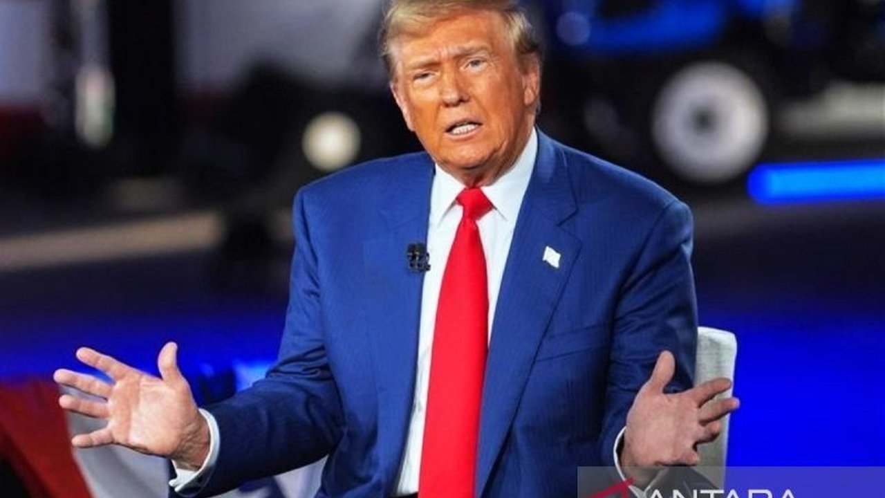 Donald Trump resmi menjabat sebagai Presiden ke-47 Amerika Serikat pada Senin siang di Capitol Rotunda, Washington DC,  menandai dimulainya periode kepemimpinannya 2025-2029, disaksikan oleh tokoh-tokoh penting dunia.