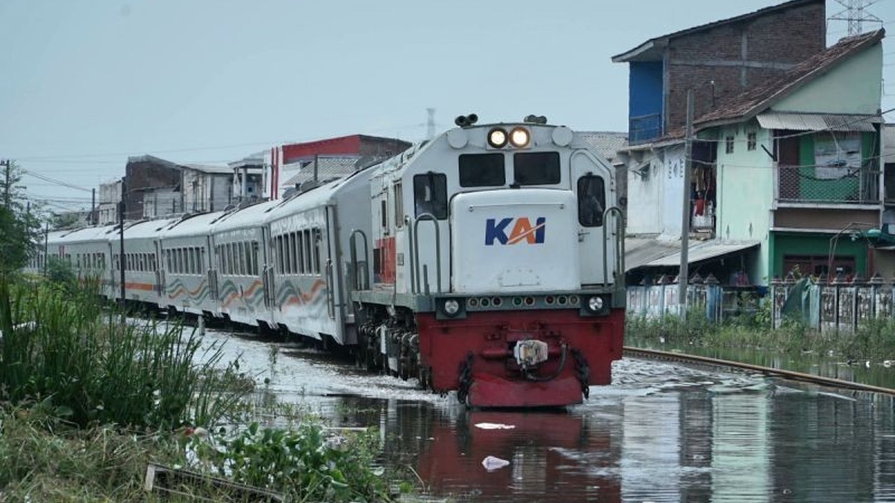 Banjir di Grobogan, Jawa Tengah menyebabkan pembatalan dua perjalanan kereta api di Daop 4 Semarang dan pengalihan rute beberapa kereta lainnya pada Selasa, 21 Januari 2024.