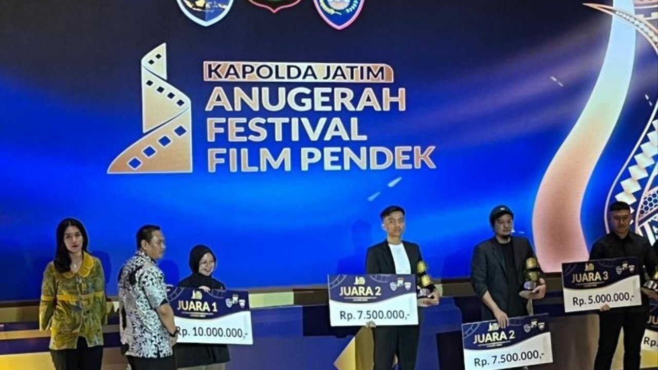 Polda Jatim berkolaborasi dengan Untag Surabaya menggelar festival film pendek untuk mengedukasi masyarakat tentang bahaya judi online, yang telah menangani lebih dari 500 kasus pada tahun 2024.