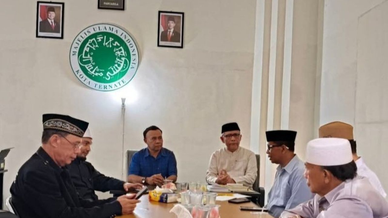 Manajemen Malut United mengajukan perubahan jadwal kick-off lima laga kandang di Liga 1 Indonesia 2024/2025 agar tak bertabrakan dengan waktu salat Magrib, mendapat dukungan penuh dari MUI Kota Ternate dan Kesultanan Ternate.