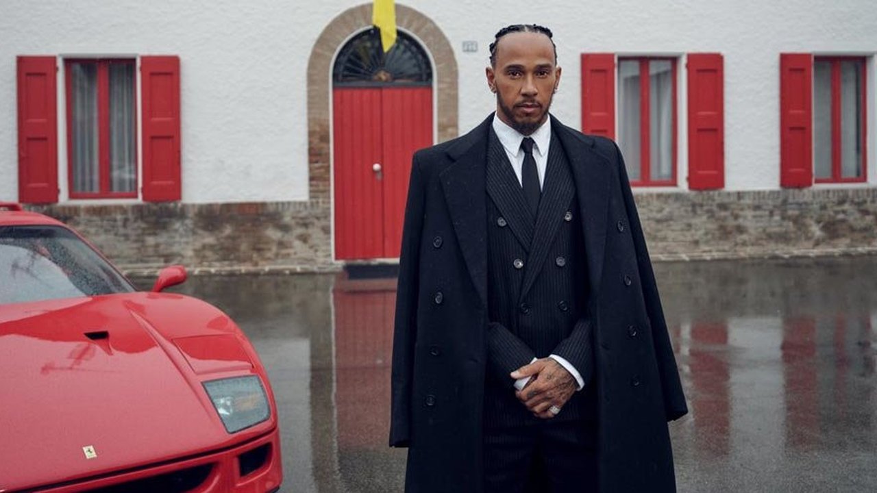 Akhirnya Resmi Bela Ferrari, Lewis Hamilton: Impian Saya Balapan Pakai Warna Merah Terwujud