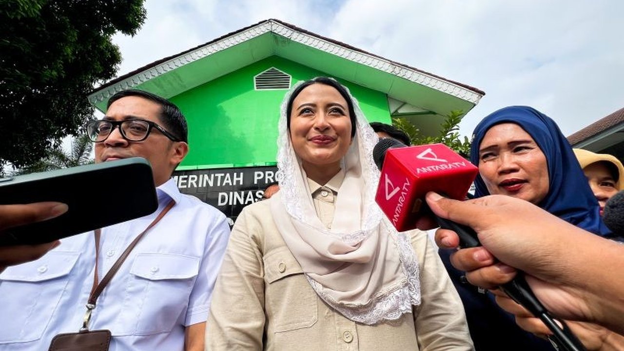 Wakil Menteri Perdagangan dan Kementerian PPN/Bappenas sampaikan Program Makan Bergizi Gratis (MBG) sebagai strategi efektif pemerintah menurunkan angka stunting di Indonesia hingga 14,2 persen di 2025.