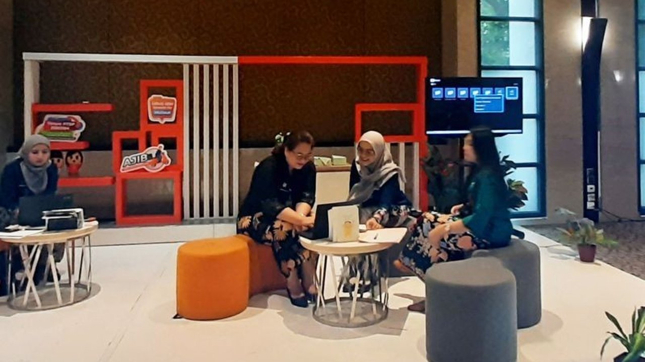 Pemerintah Provinsi DKI Jakarta memberikan keringanan berupa pembebasan retribusi PBG bagi masyarakat berpenghasilan rendah (MBR) dalam rangka mendukung program pembangunan tiga juta rumah, khususnya bagi mereka yang memiliki penghasilan maksimal Rp7 juta