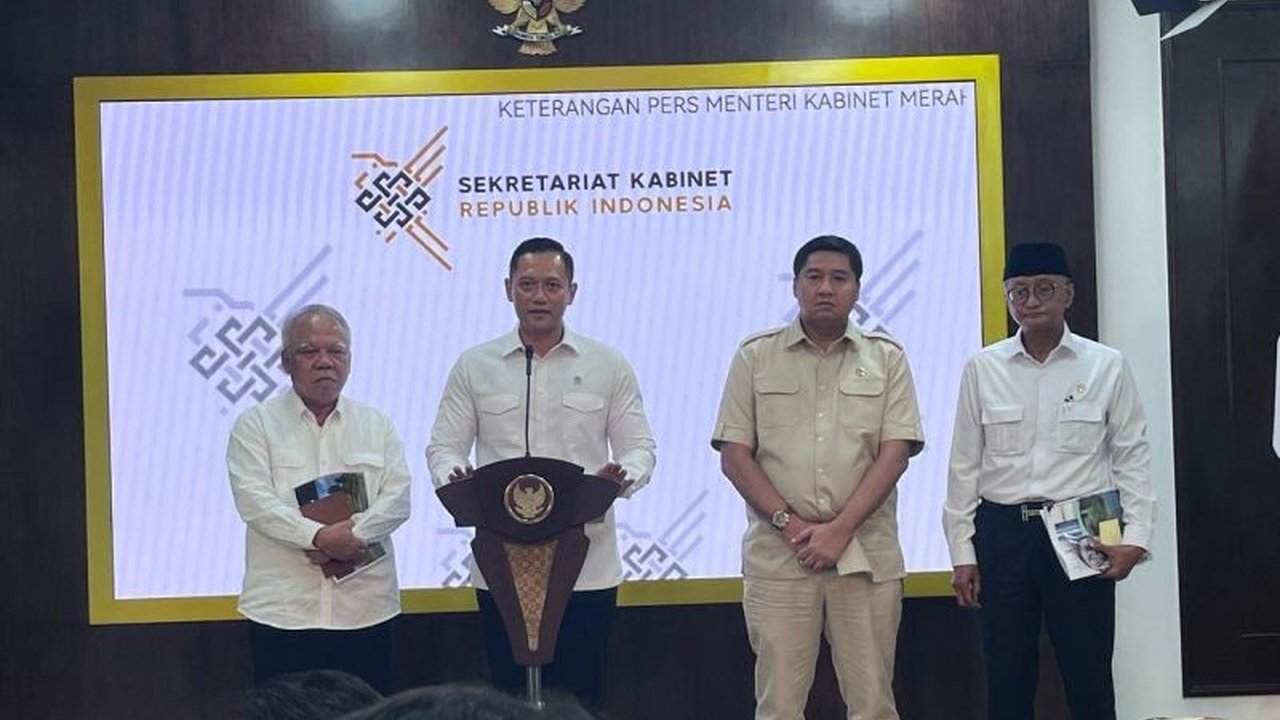 Presiden Prabowo Subianto telah menyetujui anggaran Rp48,8 triliun untuk melanjutkan pembangunan Ibu Kota Nusantara (IKN) hingga lima tahun ke depan, melanjutkan proyek yang dimulai pada pemerintahan sebelumnya.